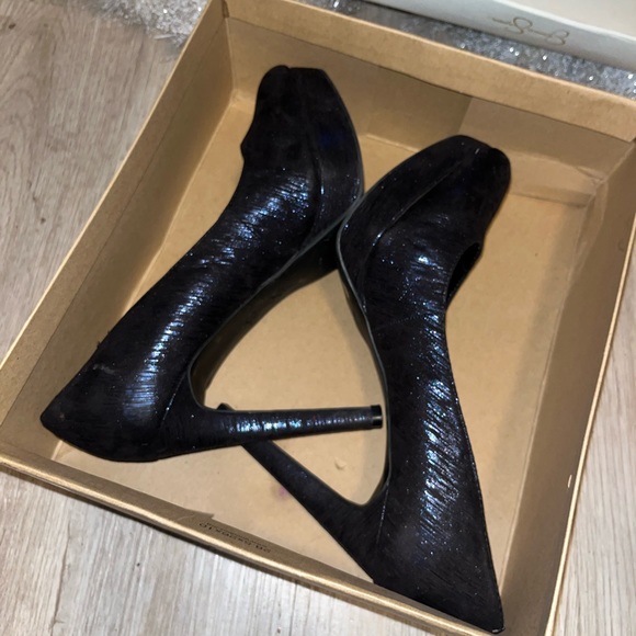 Work attire/ party heel's, black & Navy blue striped - Picture 4 of 5